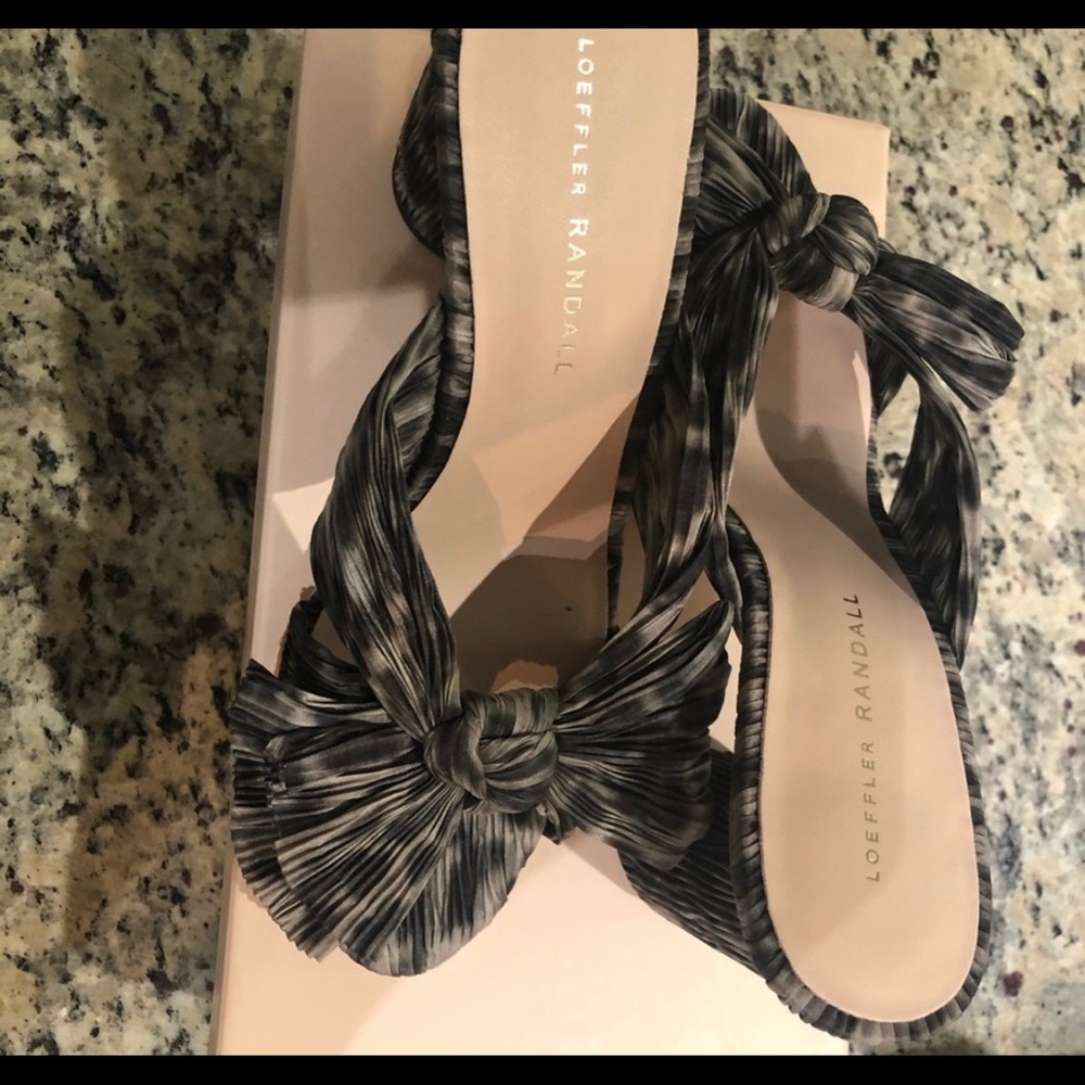NWT loeffler Randal dark leopard penny knot heel - Picture 6 of 7